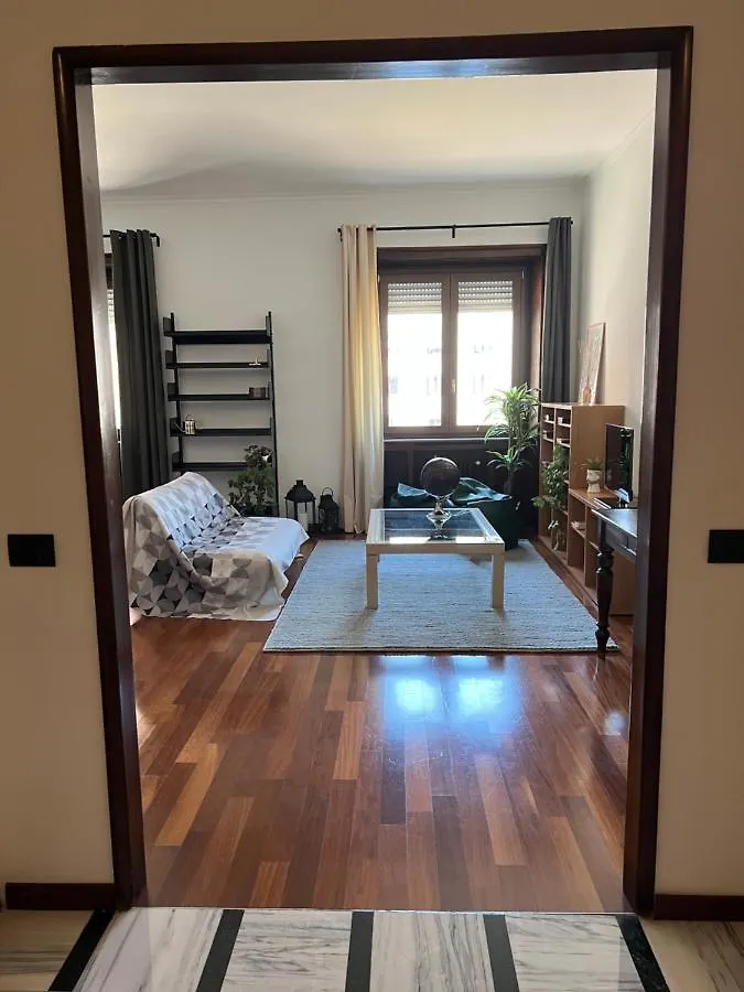 Rebecca'S Milano Collection: Repubblica Daire